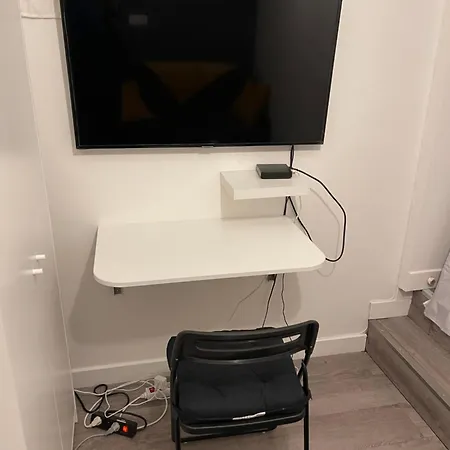 Entierement Equipe A 10 Min De La Defense Lägenhet *